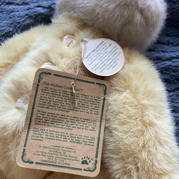 Boyd's Bears Bearwear “Gwendina” 20th Anniversary 1979-1999 10’’ W/ Tags - Picture 11 of 12